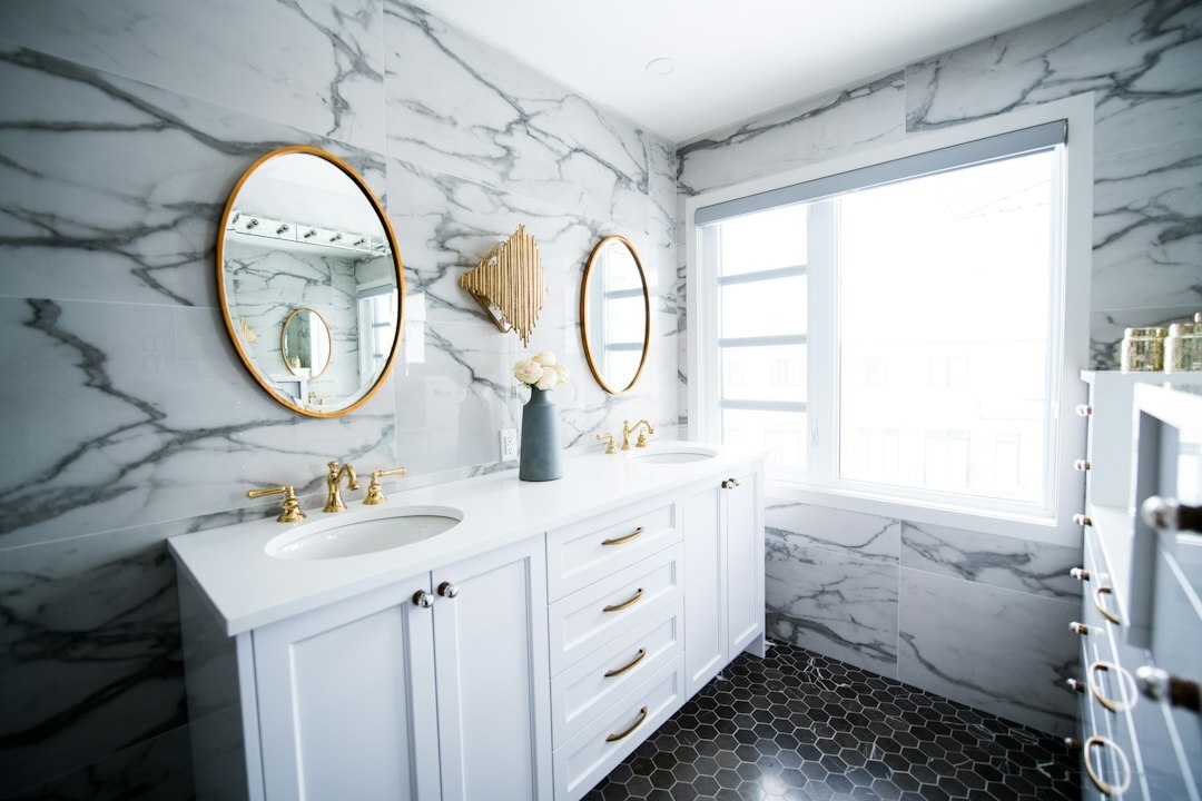 celebrity bathroom interior