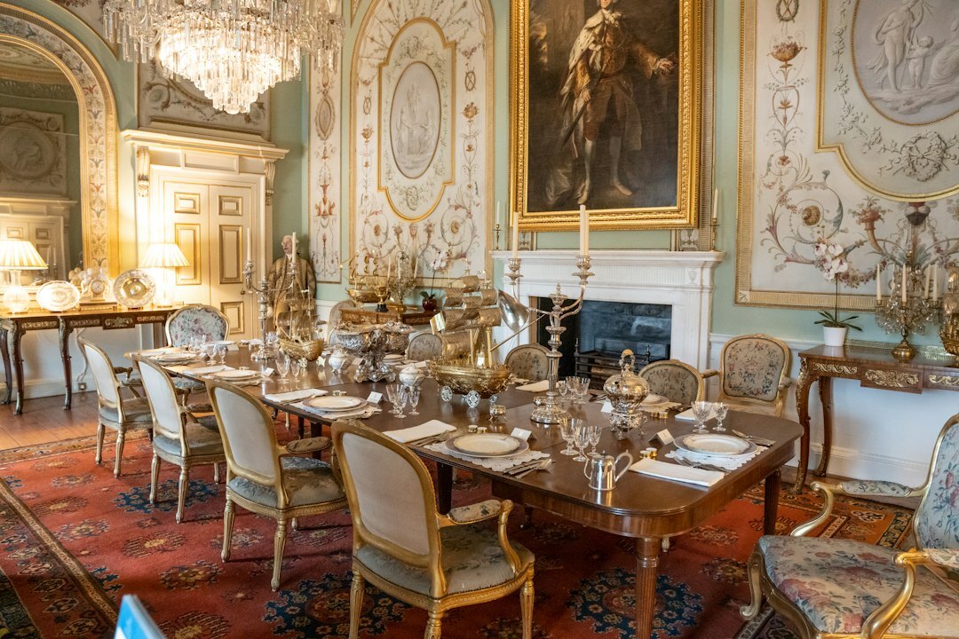 celebrity dining room setup